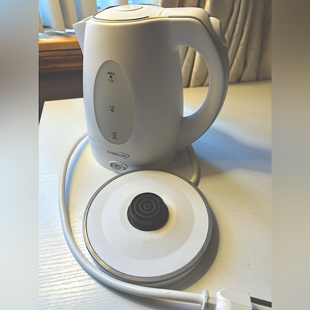 Premium 1250- 1500W Electric Kettle 1.5L cordless